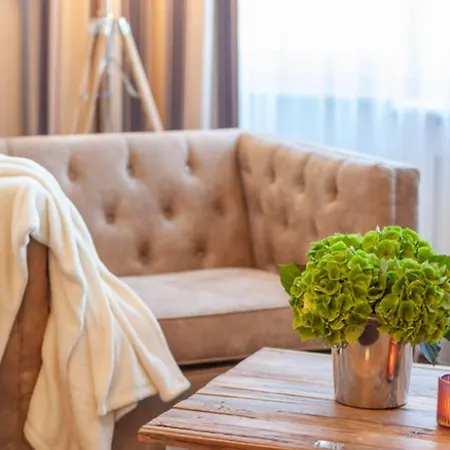 Vier Jahreszeiten (adults Only) 4*