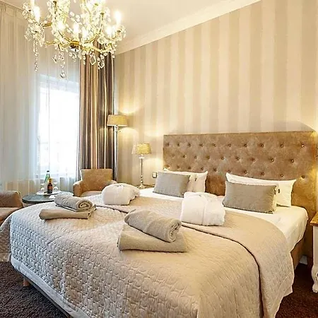Vier Jahreszeiten (adults Only) Hotell Binz