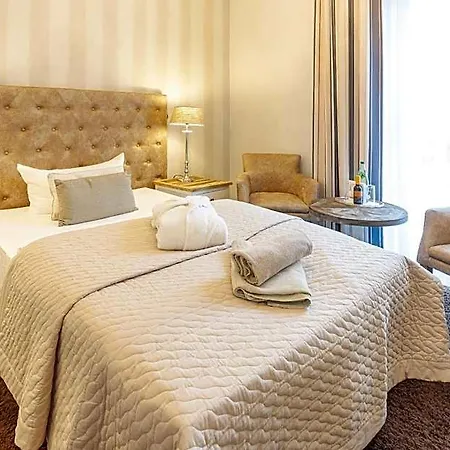 Vier Jahreszeiten (adults Only) Hotell Binz