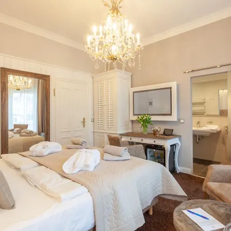 Vier Jahreszeiten (adults Only) 4*