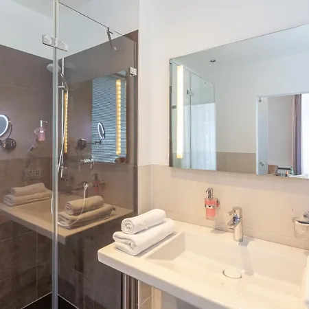 Vier Jahreszeiten (adults Only) 4*