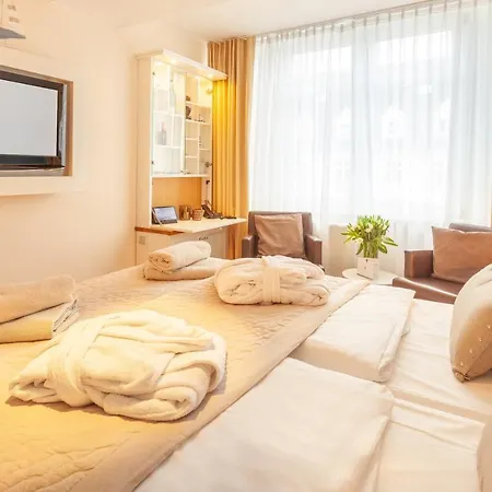 Vier Jahreszeiten (adults Only)