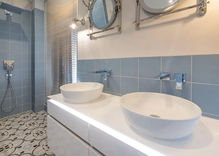 Vier Jahreszeiten (adults Only)